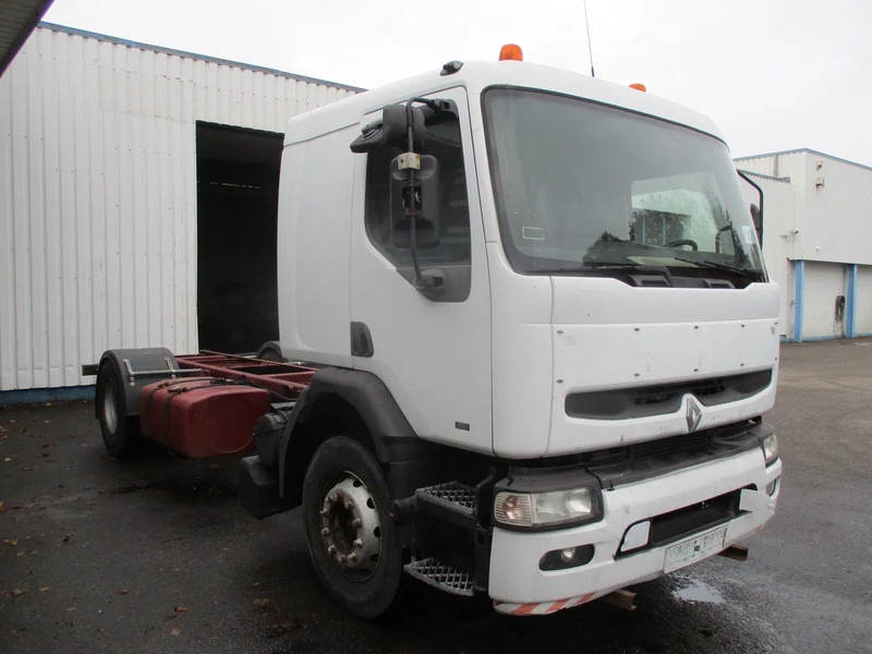 Renault Premium 250 , Manual pump and gearbox , Euro 2 - Alvaz teherautó: 4 kép. Renault Premium 250 , Manual pump and gearbox , Euro 2 - Alvaz teherautó: 4 kép.