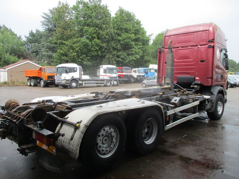 Scania R124-420 6x2 , Manual , Intarder , Airco , haakarm truck - Horgos rakodó teherautó: 3 kép. Scania R124-420 6x2 , Manual , Intarder , Airco , haakarm truck - Horgos rakodó teherautó: 3 kép.