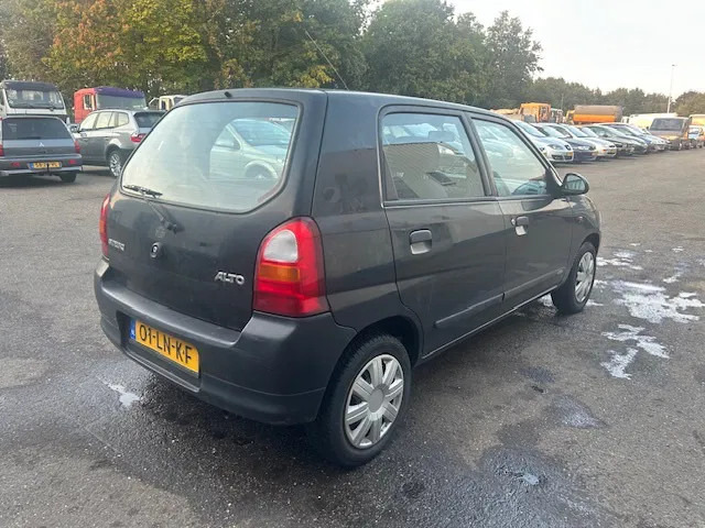 Suzuki Alto 1.0 - 16V , 5 drs. , Handel / export - Autó: 3 kép. Suzuki Alto 1.0 - 16V , 5 drs. , Handel / export - Autó: 3 kép.