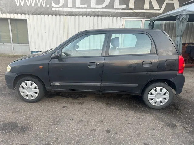 Suzuki Alto 1.0 - 16V , 5 drs. , Handel / export - Hatchback: 2 kép. Suzuki Alto 1.0 - 16V , 5 drs. , Handel / export - Hatchback: 2 kép.