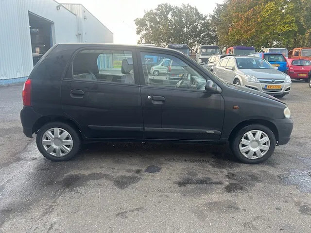 Suzuki Alto 1.0 - 16V , 5 drs. , Handel / export - Hatchback: 5 kép. Suzuki Alto 1.0 - 16V , 5 drs. , Handel / export - Hatchback: 5 kép.