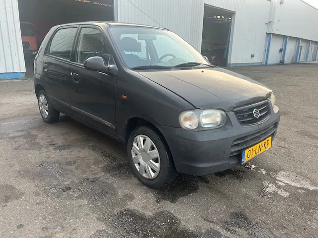 Suzuki Alto 1.0 - 16V , 5 drs. , Handel / export - Hatchback: 4 kép. Suzuki Alto 1.0 - 16V , 5 drs. , Handel / export - Hatchback: 4 kép.
