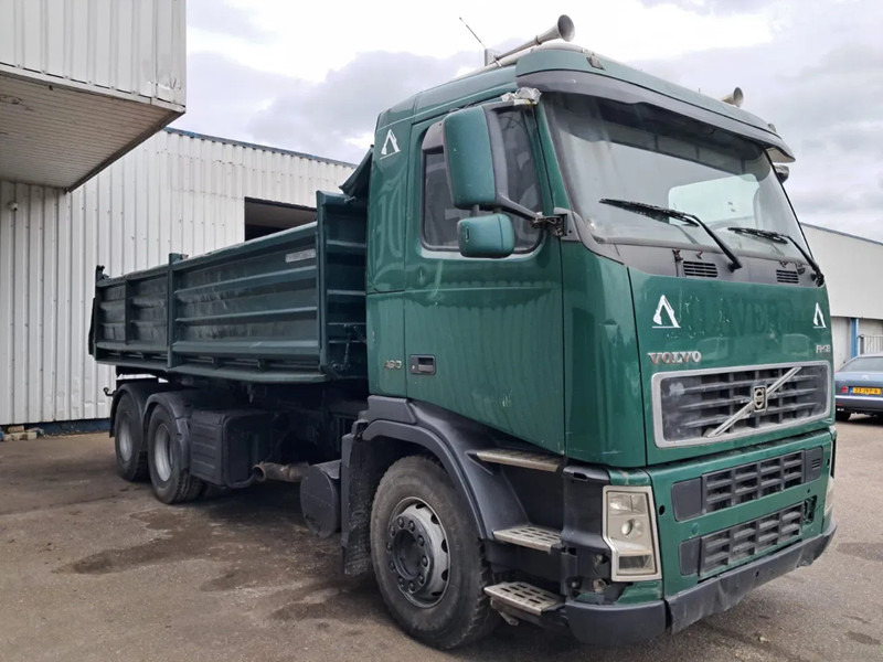 Volvo FH 12 - 460 , 6x2 , 3 Way Tipper, Spring Suspension , Manual Gearbox, Airco - Billenőplatós teherautó: 4 kép. Volvo FH 12 - 460 , 6x2 , 3 Way Tipper, Spring Suspension , Manual Gearbox, Airco - Billenőplatós teherautó: 4 kép.