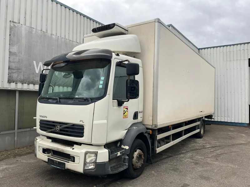 Volvo FL 12-240 , Fridge truck , Carrier Viento - Hűtős teherautó: 1 kép. Volvo FL 12-240 , Fridge truck , Carrier Viento - Hűtős teherautó: 1 kép.