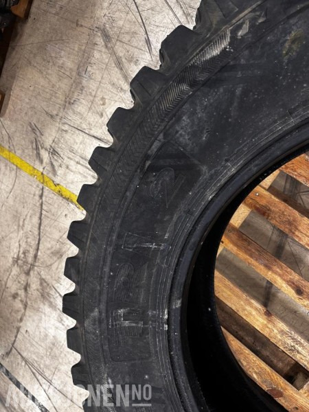 1 stk. Nokian TRI 2 480/80 R38 dekk - Gumiabroncs - Mezőgazdasági gépek: 4 kép. 1 stk. Nokian TRI 2 480/80 R38 dekk - Gumiabroncs - Mezőgazdasági gépek: 4 kép.