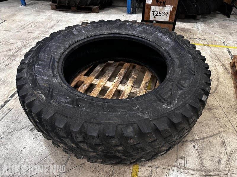 1 stk. Nokian TRI 2 480/80 R38 dekk - Gumiabroncs - Mezőgazdasági gépek: 1 kép. 1 stk. Nokian TRI 2 480/80 R38 dekk - Gumiabroncs - Mezőgazdasági gépek: 1 kép.