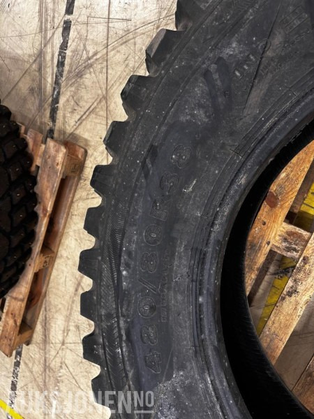 1 stk. Nokian TRI 2 480/80 R38 dekk - Gumiabroncs - Mezőgazdasági gépek: 3 kép. 1 stk. Nokian TRI 2 480/80 R38 dekk - Gumiabroncs - Mezőgazdasági gépek: 3 kép.