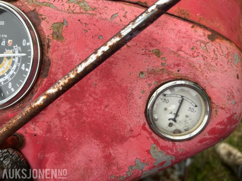 1957 Ferguson Fe35 MVA FRI - Traktor: 3 kép. 1957 Ferguson Fe35 MVA FRI - Traktor: 3 kép.