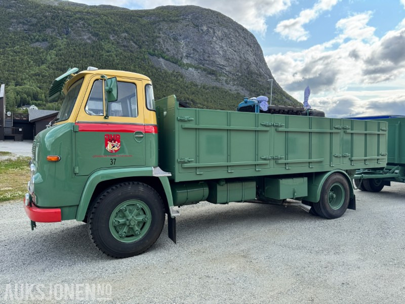 1966 Scania LBS 76 komplett sett med bil og henger selges fra bilmuseum. - Platós teherautó: 2 kép. 1966 Scania LBS 76 komplett sett med bil og henger selges fra bilmuseum. - Platós teherautó: 2 kép.