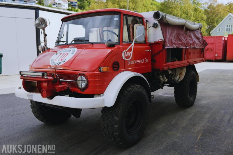 1977 Mercedes-Benz Unimog Brannbil - Tűzoltóautó: 1 kép. 1977 Mercedes-Benz Unimog Brannbil - Tűzoltóautó: 1 kép.