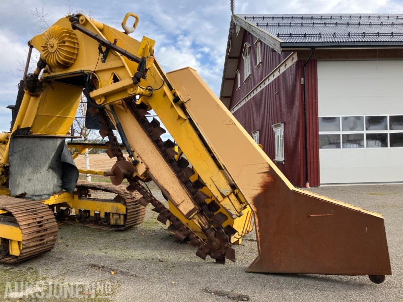 1981 HOES 522 Super Gigant Kjedegraver - Építőipari berendezések: 3 kép. 1981 HOES 522 Super Gigant Kjedegraver - Építőipari berendezések: 3 kép.