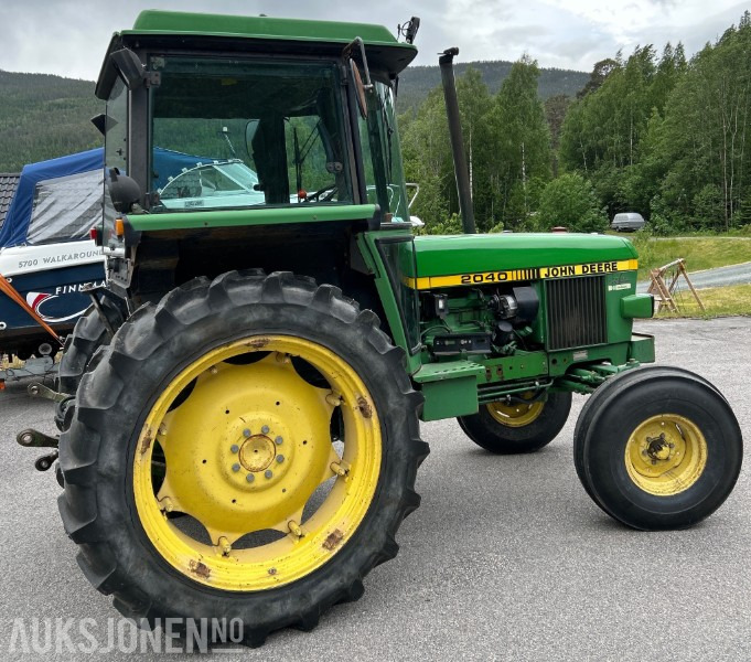 1982 John Deere 2040 Traktor - 4253 Timer - Traktor: 4 kép. 1982 John Deere 2040 Traktor - 4253 Timer - Traktor: 4 kép.