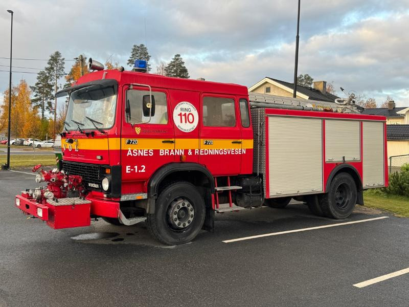 1983 Volvo F 720 brannbil registrert som motorredskap - Tűzoltóautó: 1 kép. 1983 Volvo F 720 brannbil registrert som motorredskap - Tűzoltóautó: 1 kép.