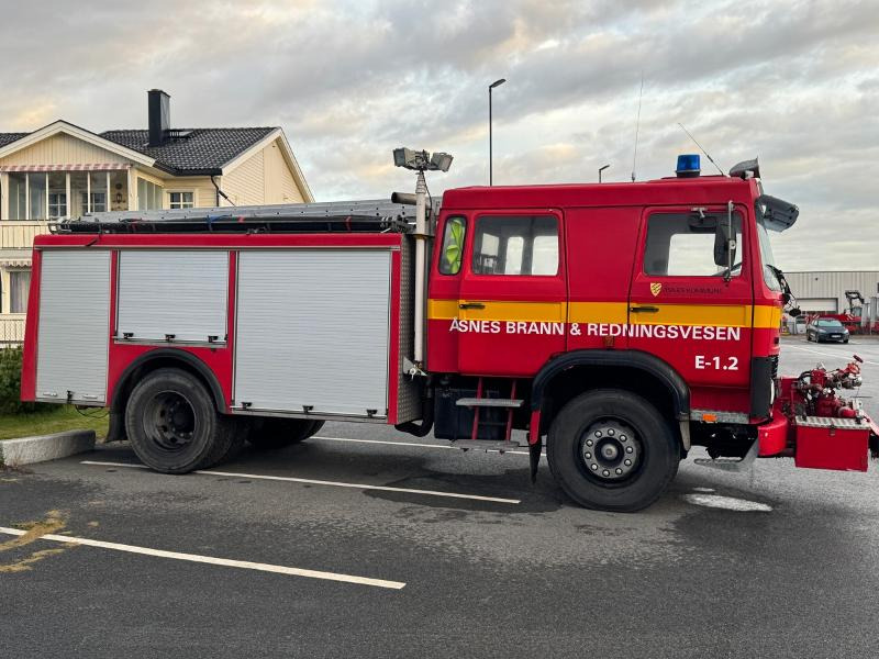 1983 Volvo F 720 brannbil registrert som motorredskap - Tűzoltóautó: 5 kép. 1983 Volvo F 720 brannbil registrert som motorredskap - Tűzoltóautó: 5 kép.
