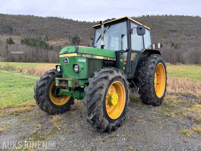 1985 John Deere 1640 SYNCHRON - 4x4 - Traktor: 1 kép. 1985 John Deere 1640 SYNCHRON - 4x4 - Traktor: 1 kép.