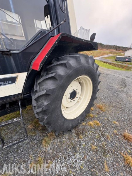 Traktor 1993 CASE IH 845XL - mva fri traktor: 16 kép. Traktor 1993 CASE IH 845XL - mva fri traktor: 16 kép.