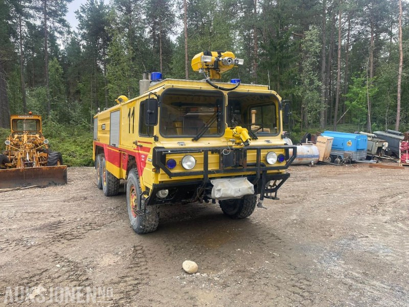 1993 MAN 24460 Brannbil 6x6 - Tűzoltóautó: 3 kép. 1993 MAN 24460 Brannbil 6x6 - Tűzoltóautó: 3 kép.