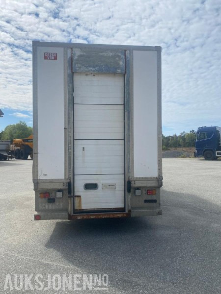 1994 Iveco Eurocargo - Dobozos felépítményű teherautó: 3 kép. 1994 Iveco Eurocargo - Dobozos felépítményű teherautó: 3 kép.