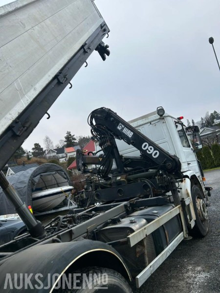 1995 Scania P93 tippbil med kran - Billenőplatós teherautó: 5 kép. 1995 Scania P93 tippbil med kran - Billenőplatós teherautó: 5 kép.