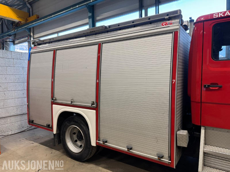 Tűzoltóautó 1997 Mercedes-Benz 1124 Af/36 4X4 brannbil registrert som motorredskap med kun 29540 km: 6 kép. Tűzoltóautó 1997 Mercedes-Benz 1124 Af/36 4X4 brannbil registrert som motorredskap med kun 29540 km: 6 kép.
