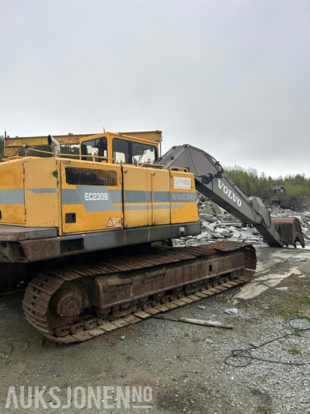 1997 Volvo EC230B Gravemaskin - MVA FRI - Graveskuff - 10200T - Kotrógép: 3 kép. 1997 Volvo EC230B Gravemaskin - MVA FRI - Graveskuff - 10200T - Kotrógép: 3 kép.