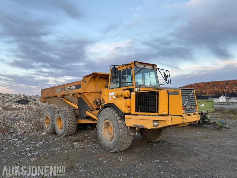 1998 Volvo Dumper A25C - Dömper: 3 kép. 1998 Volvo Dumper A25C - Dömper: 3 kép.