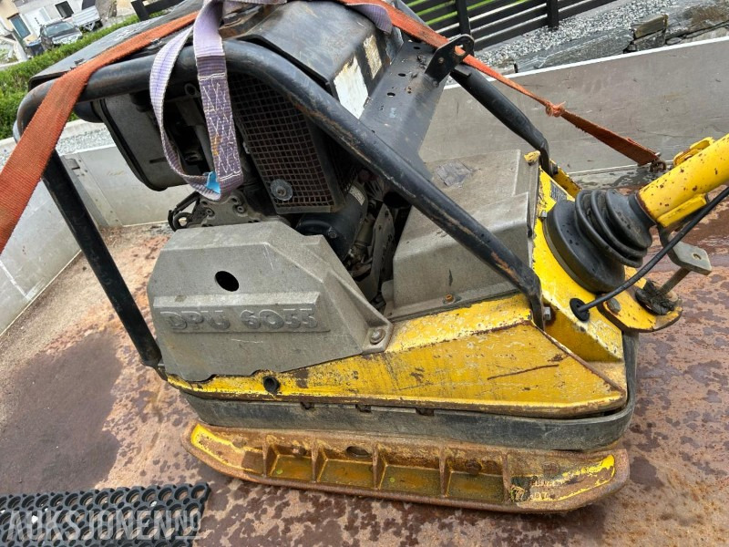 1998 Wacker Neuson DPU 6055 - Henger: 2 kép. 1998 Wacker Neuson DPU 6055 - Henger: 2 kép.
