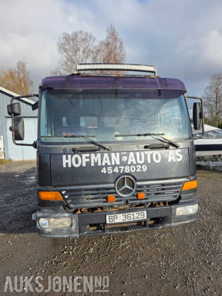 1999 Mercedes-Benz 1017/42 bergingsbil - Tűzoltóautó: 3 kép. 1999 Mercedes-Benz 1017/42 bergingsbil - Tűzoltóautó: 3 kép.