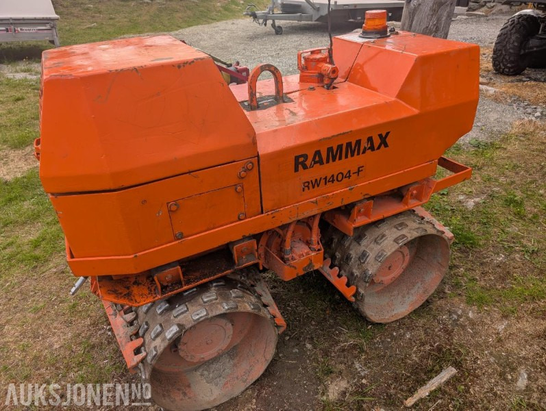 1999 Rammax RW 1404-F - Henger: 2 kép. 1999 Rammax RW 1404-F - Henger: 2 kép.