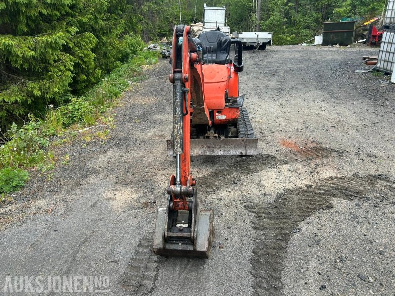 20 Kubota U-10-3 - Minikotró: 3 kép. 20 Kubota U-10-3 - Minikotró: 3 kép.
