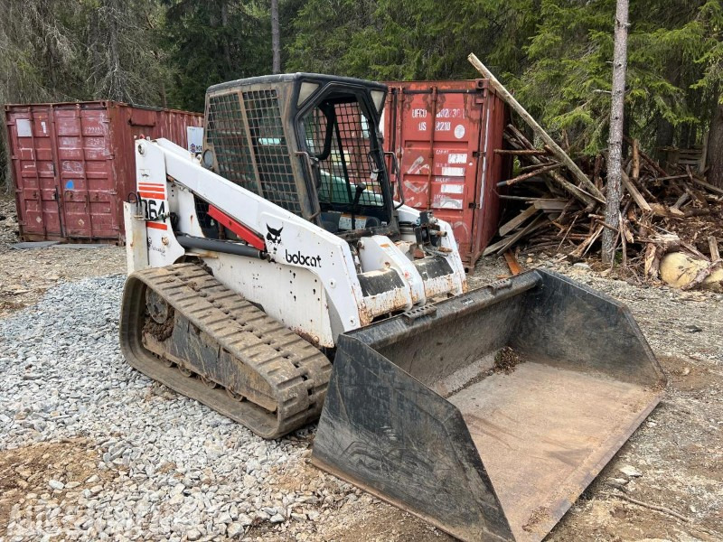 2000 Bobcat 864H kompaktlaster - Mini homlokrakodó: 1 kép. 2000 Bobcat 864H kompaktlaster - Mini homlokrakodó: 1 kép.