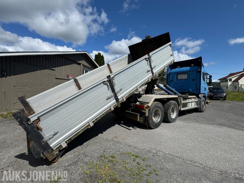 2001 Scania R 164GB 6X2NA 480 / krokbil med flak og uttak for kran - Horgos rakodó teherautó: 5 kép. 2001 Scania R 164GB 6X2NA 480 / krokbil med flak og uttak for kran - Horgos rakodó teherautó: 5 kép.