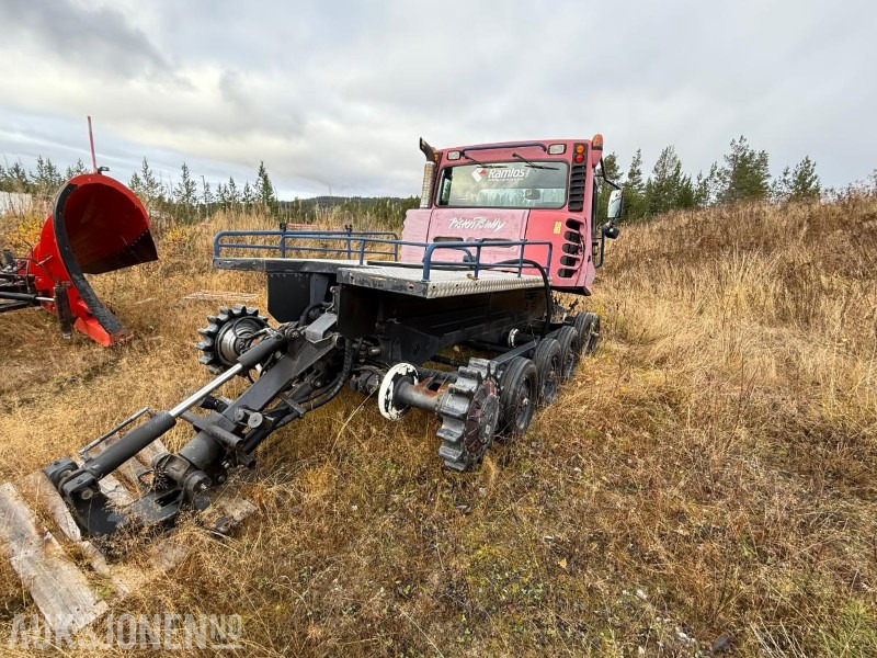 2002 Pisten Bully 300 tråkkemaskin - Építőipari berendezések: 5 kép. 2002 Pisten Bully 300 tråkkemaskin - Építőipari berendezések: 5 kép.