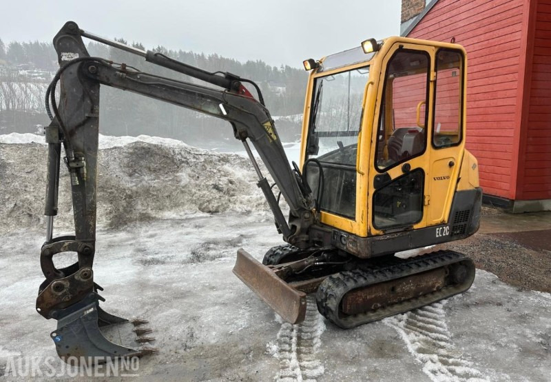 2002 Volvo EC20xt minigraver PUSSESKUFFE TANNSKUFFE MVA FRI 7136 timer - Minikotró: 1 kép. 2002 Volvo EC20xt minigraver PUSSESKUFFE TANNSKUFFE MVA FRI 7136 timer - Minikotró: 1 kép.