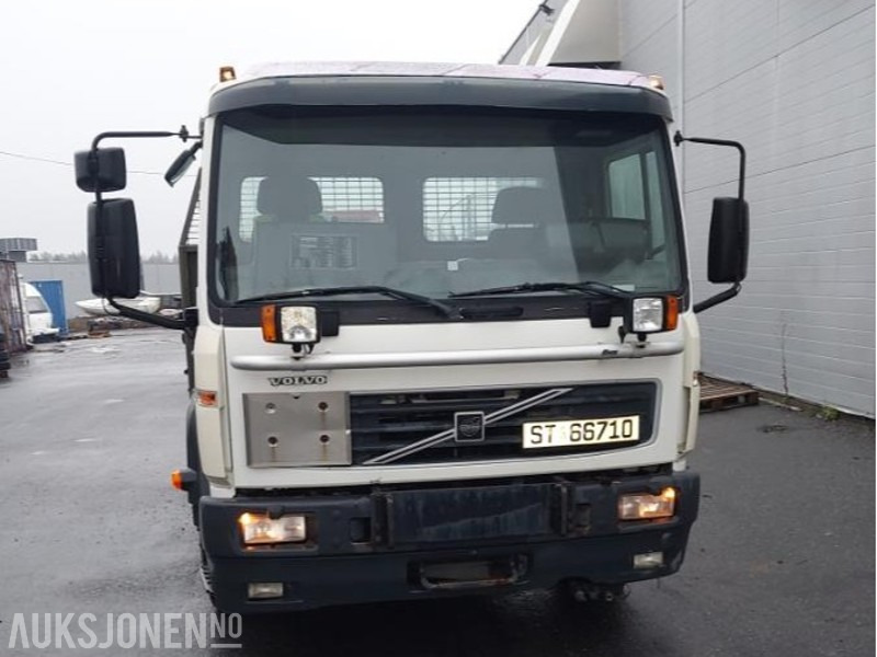 2002 Volvo FL 4x2 Tippbil Retarder, Hydraulikk, Brøyteplate - Billenőplatós teherautó: 3 kép. 2002 Volvo FL 4x2 Tippbil Retarder, Hydraulikk, Brøyteplate - Billenőplatós teherautó: 3 kép.