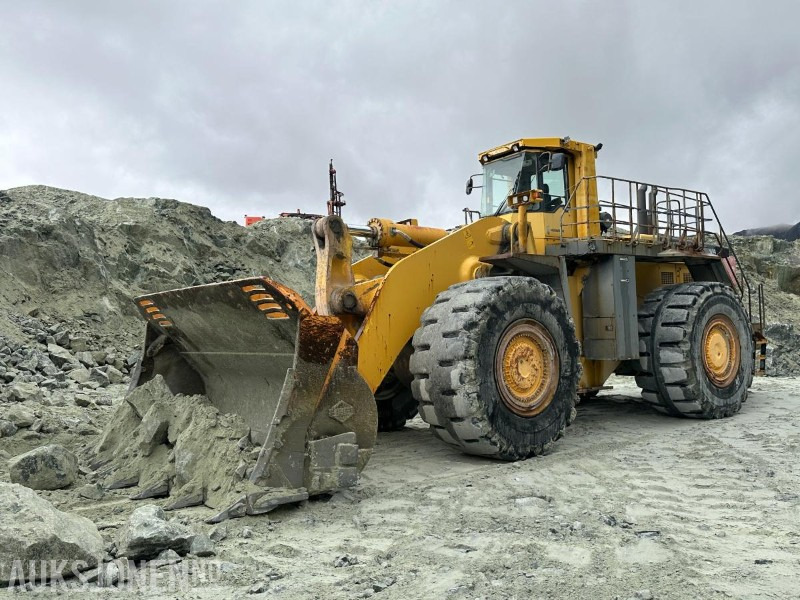 2003 Komatsu WA800-3 Hjullaster - Gumikerekes homlokrakodó: 1 kép. 2003 Komatsu WA800-3 Hjullaster - Gumikerekes homlokrakodó: 1 kép.