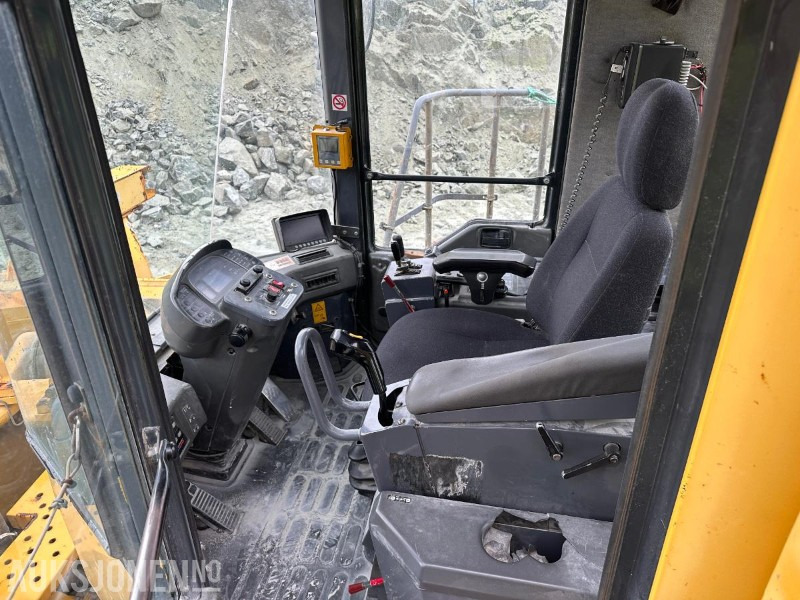 2003 Komatsu WA800-3 Hjullaster lízing 2003 Komatsu WA800-3 Hjullaster: 8 kép.