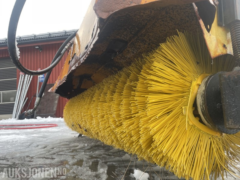 Építőipari berendezések 2003 Tellefsdal Feiekost 200 cm m/ hydraulisk og BM-feste: 7 kép.