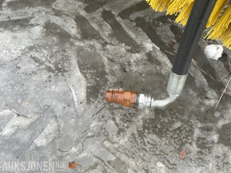 Építőipari berendezések 2003 Tellefsdal Feiekost 200 cm m/ hydraulisk og BM-feste: 10 kép.