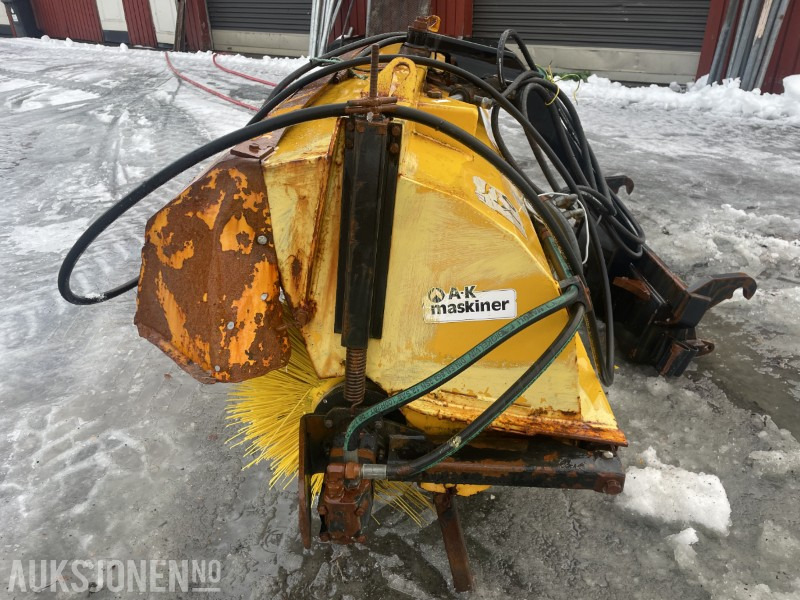 Építőipari berendezések 2003 Tellefsdal Feiekost 200 cm m/ hydraulisk og BM-feste: 6 kép.