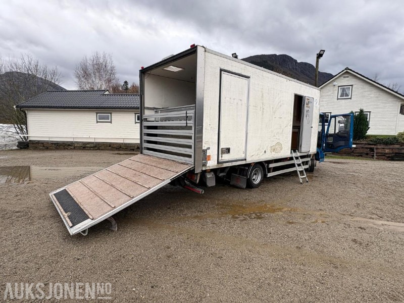 2004 Iveco Eurocargo hestebil - Állatszállító teherautó: 3 kép. 2004 Iveco Eurocargo hestebil - Állatszállító teherautó: 3 kép.