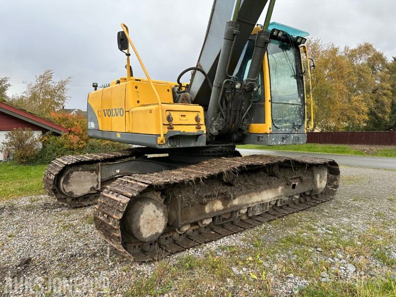 2004 Volvo EC210BLC - sertifisert, lang og kort bom og flere skuffer - Kotrógép: 5 kép. 2004 Volvo EC210BLC - sertifisert, lang og kort bom og flere skuffer - Kotrógép: 5 kép.