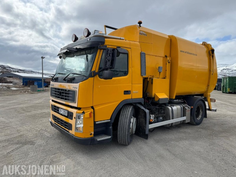 2004 Volvo FM-9 4X2 Komprimator - Sidelaster - 247983KM - Szemetesautó: 1 kép. 2004 Volvo FM-9 4X2 Komprimator - Sidelaster - 247983KM - Szemetesautó: 1 kép.