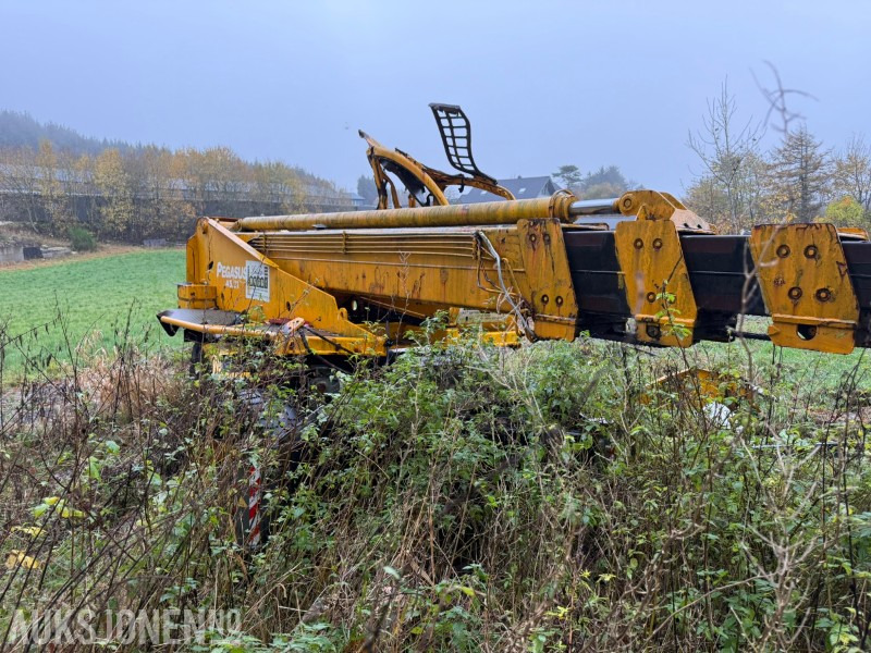 2005 Dieci Pegasus 45.21 Teleskoptruck / vinsj / kurv - delemaskin - Teleszkópos rakodó: 4 kép. 2005 Dieci Pegasus 45.21 Teleskoptruck / vinsj / kurv - delemaskin - Teleszkópos rakodó: 4 kép.