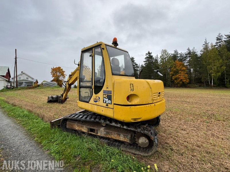 2005 Komatsu PC 75R gravemaskin med gummibelter - Kotrógép: 3 kép. 2005 Komatsu PC 75R gravemaskin med gummibelter - Kotrógép: 3 kép.