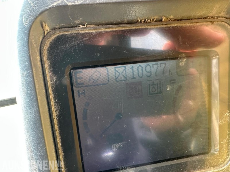 Kotrógép 2005 Komatsu PC210LC-7K GRAVEMASKIN - 11000 Timer: 8 kép.