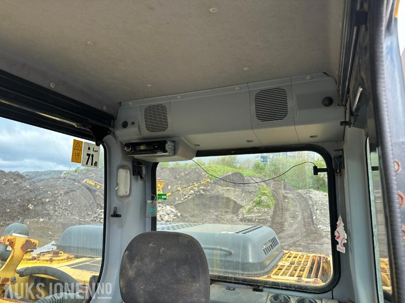 Kotrógép 2005 Komatsu PC210LC-7K GRAVEMASKIN - 11000 Timer: 15 kép.