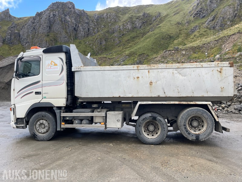 2005 Volvo FH12 6X2 *Sentralsmøring* Eu godkjent til 21.04.2026* - Billenőplatós teherautó: 3 kép. 2005 Volvo FH12 6X2 *Sentralsmøring* Eu godkjent til 21.04.2026* - Billenőplatós teherautó: 3 kép.