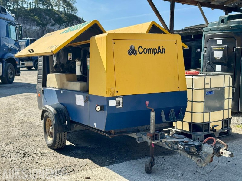 2006 CompAir DLT1302 - Kompressor - Timer: 2529 - Építőipari berendezések: 4 kép. 2006 CompAir DLT1302 - Kompressor - Timer: 2529 - Építőipari berendezések: 4 kép.