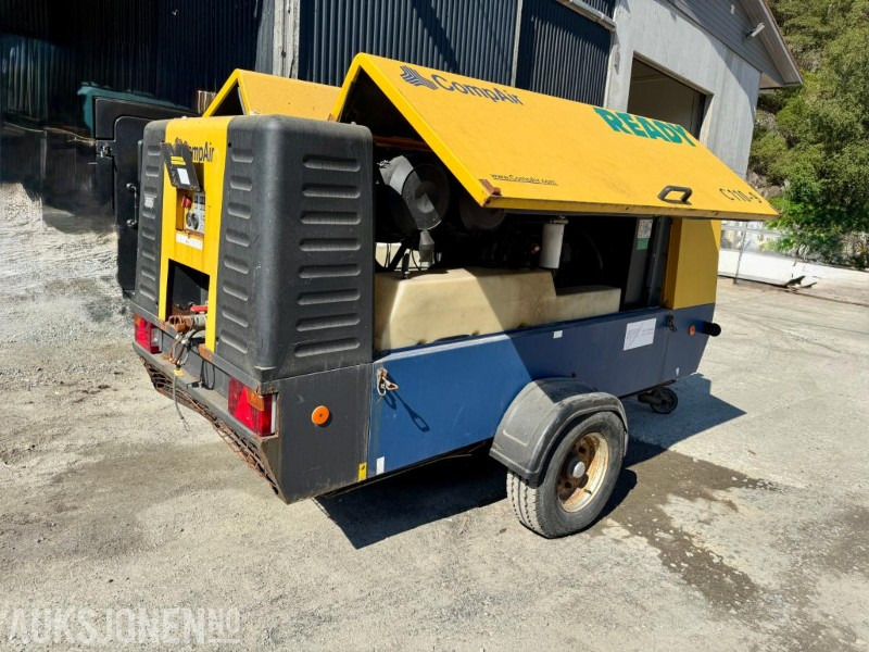 2006 CompAir DLT1302 - Kompressor - Timer: 2529 - Építőipari berendezések: 5 kép. 2006 CompAir DLT1302 - Kompressor - Timer: 2529 - Építőipari berendezések: 5 kép.